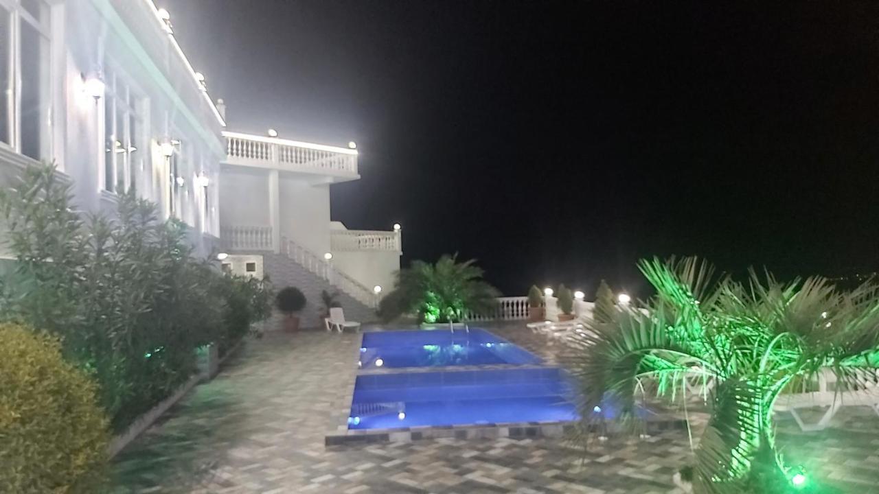 Hotel Zura Palace Kvariati Exterior photo