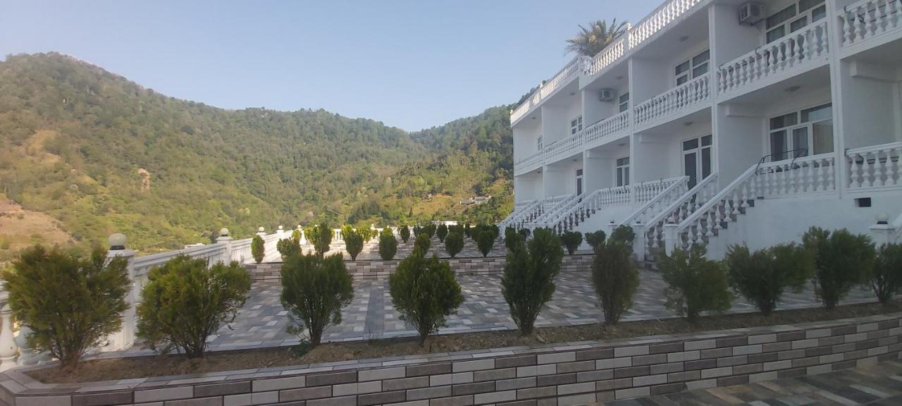 Hotel Zura Palace Kvariati Exterior photo