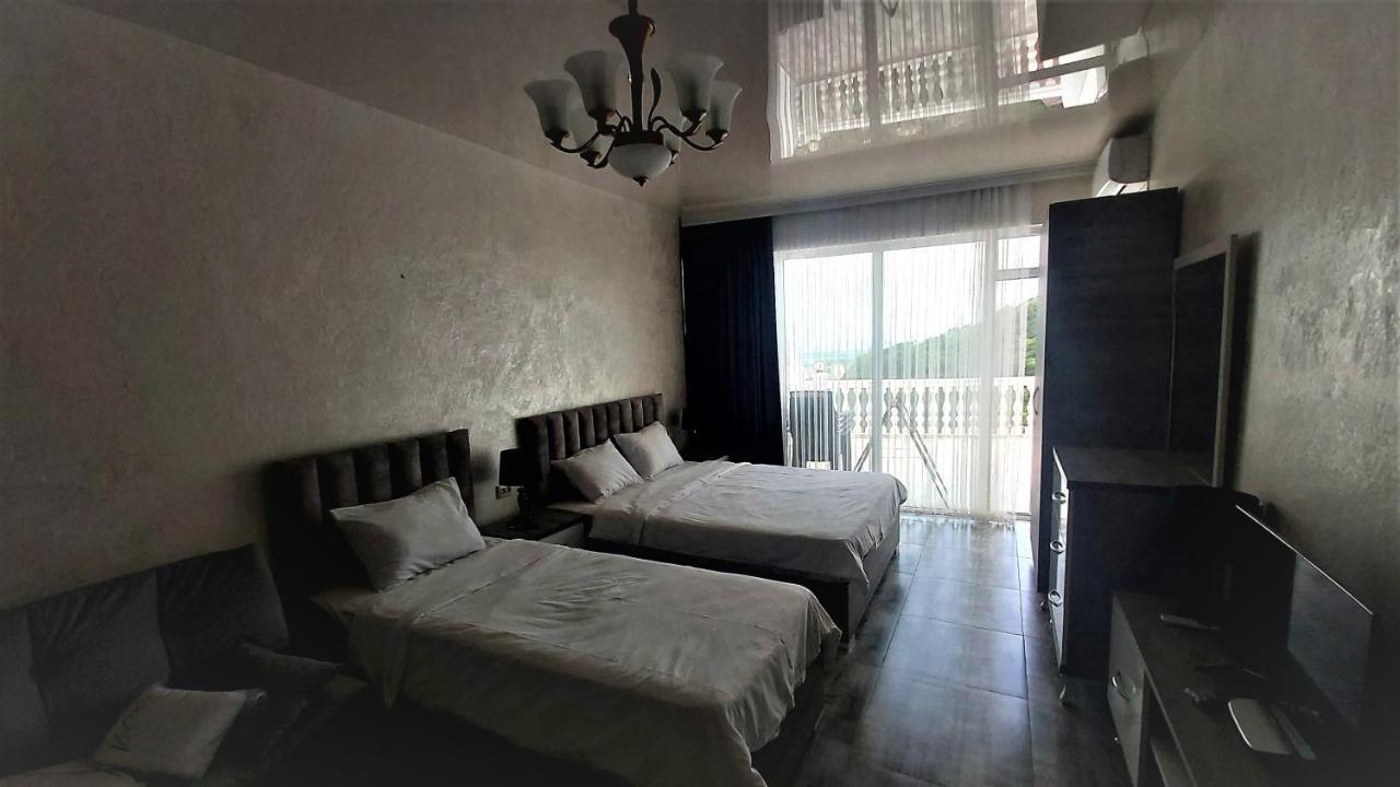 Hotel Zura Palace Kvariati Exterior photo